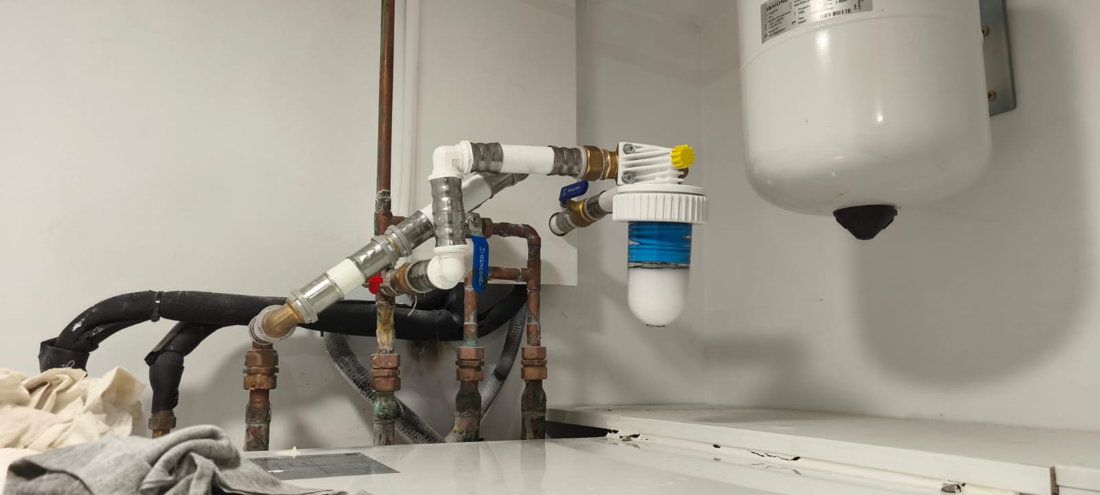Fontanero profesional en Terrassa — instalación de tuberías y circuitos