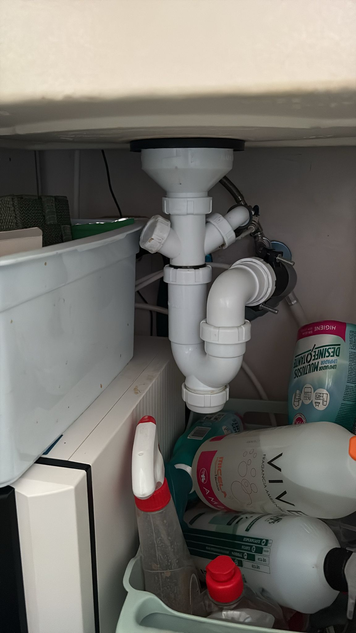 Instalación de sifón de lavabo — fontanero Terrassa
