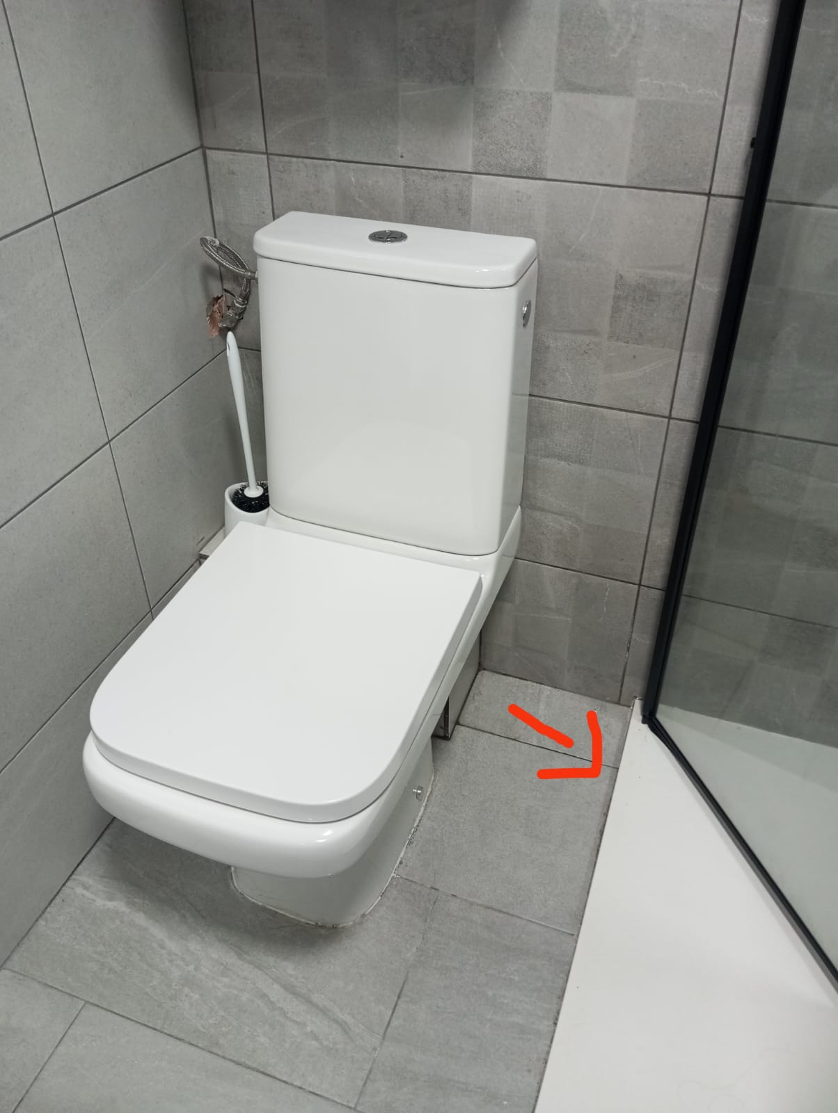Instalación completa de WC — fontanero profesional Terrassa