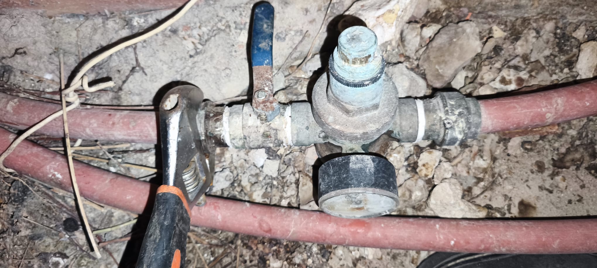 Reparación de llave de paso general — fontanero Terrassa
